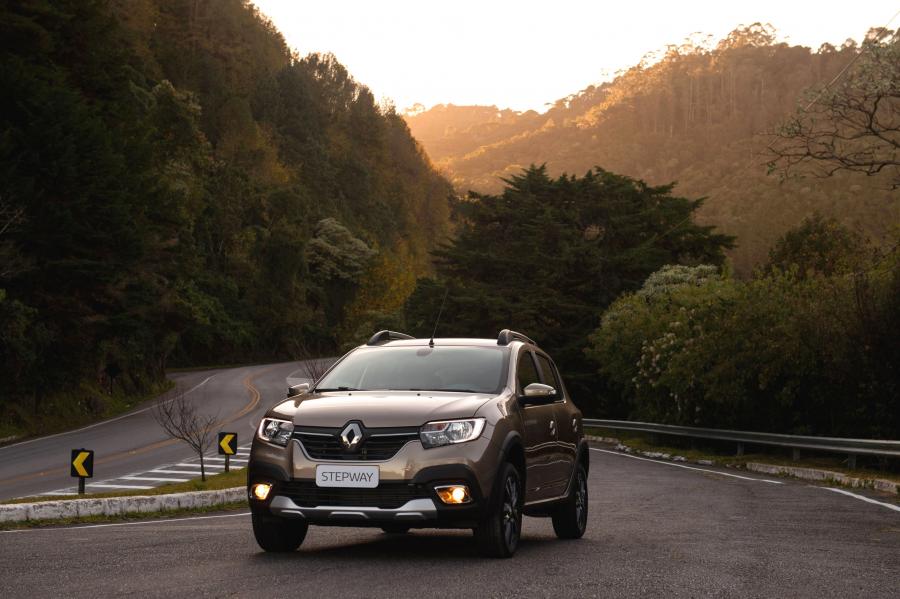  Renault Sandero Stepway 2019 года  (LA) (фото 4 из 40)